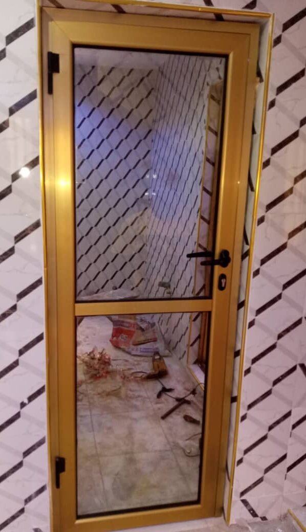 Hinge Door — view 4